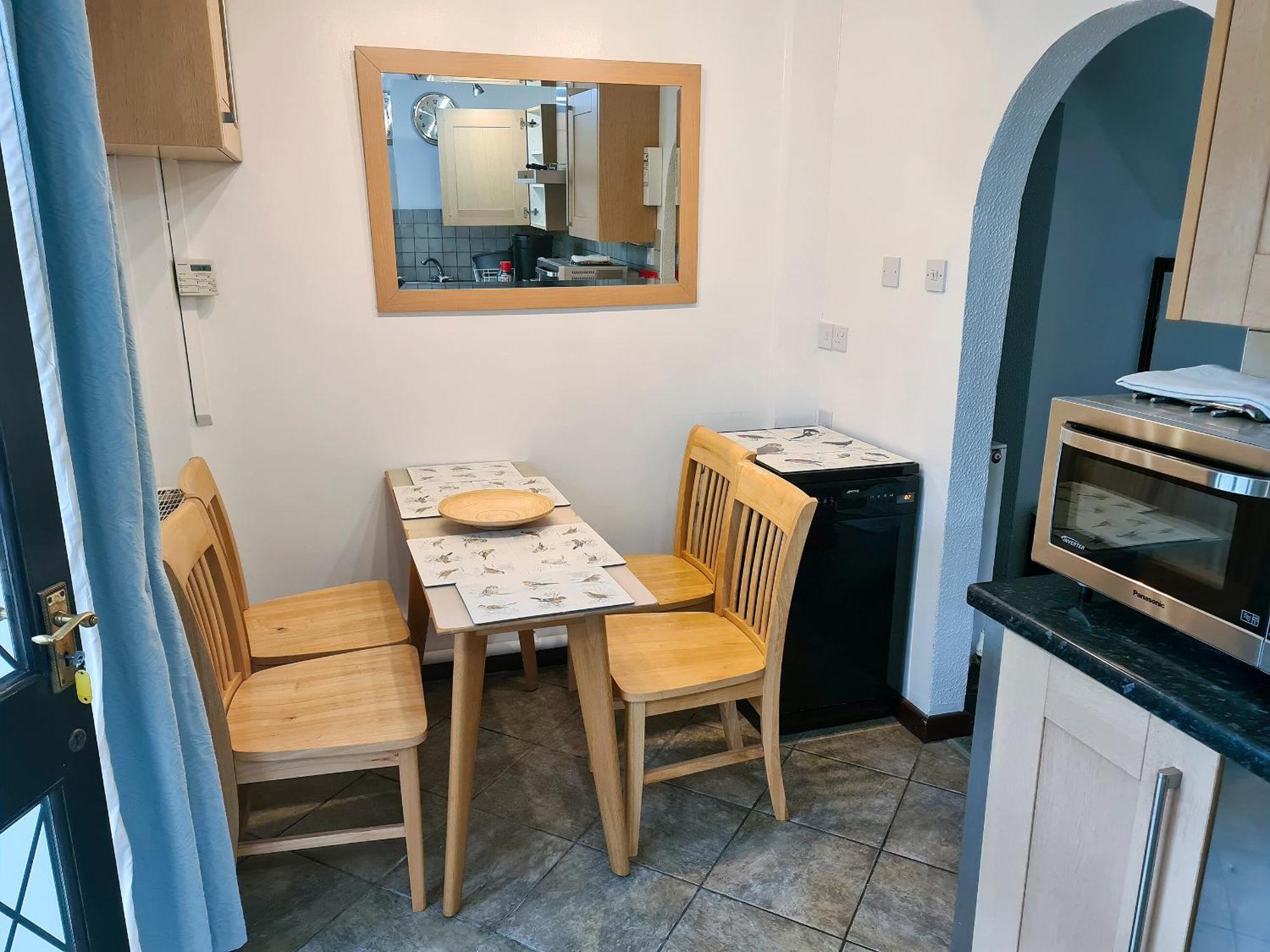 Oakleigh Cottage Llangelynin  Bagian luar foto