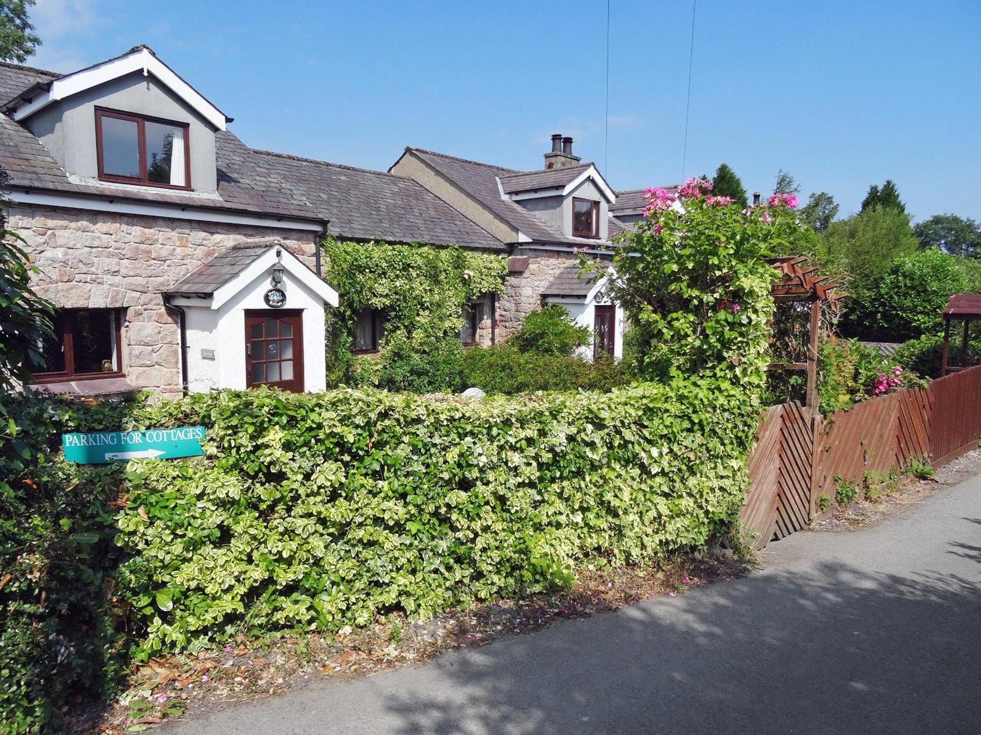 Oakleigh Cottage Llangelynin  Bagian luar foto