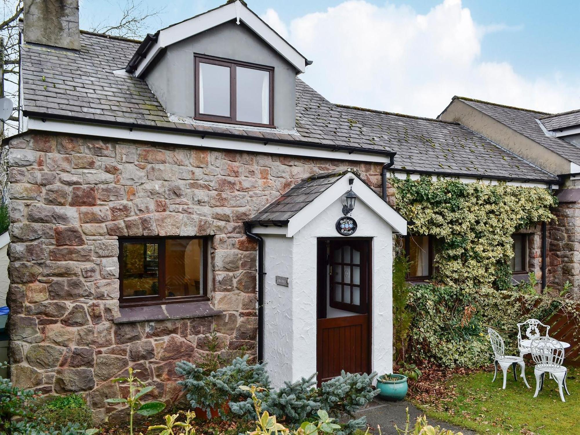 Oakleigh Cottage Llangelynin  Bagian luar foto